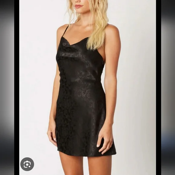 Elegant Black Slip Dress - Picture 1 of 4